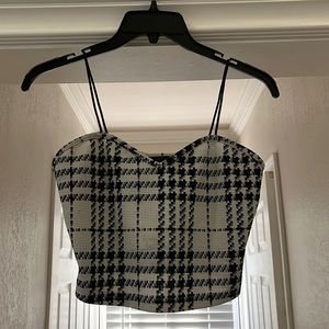 SHEIN White & Black Houndstooth sweetheart neck crop top